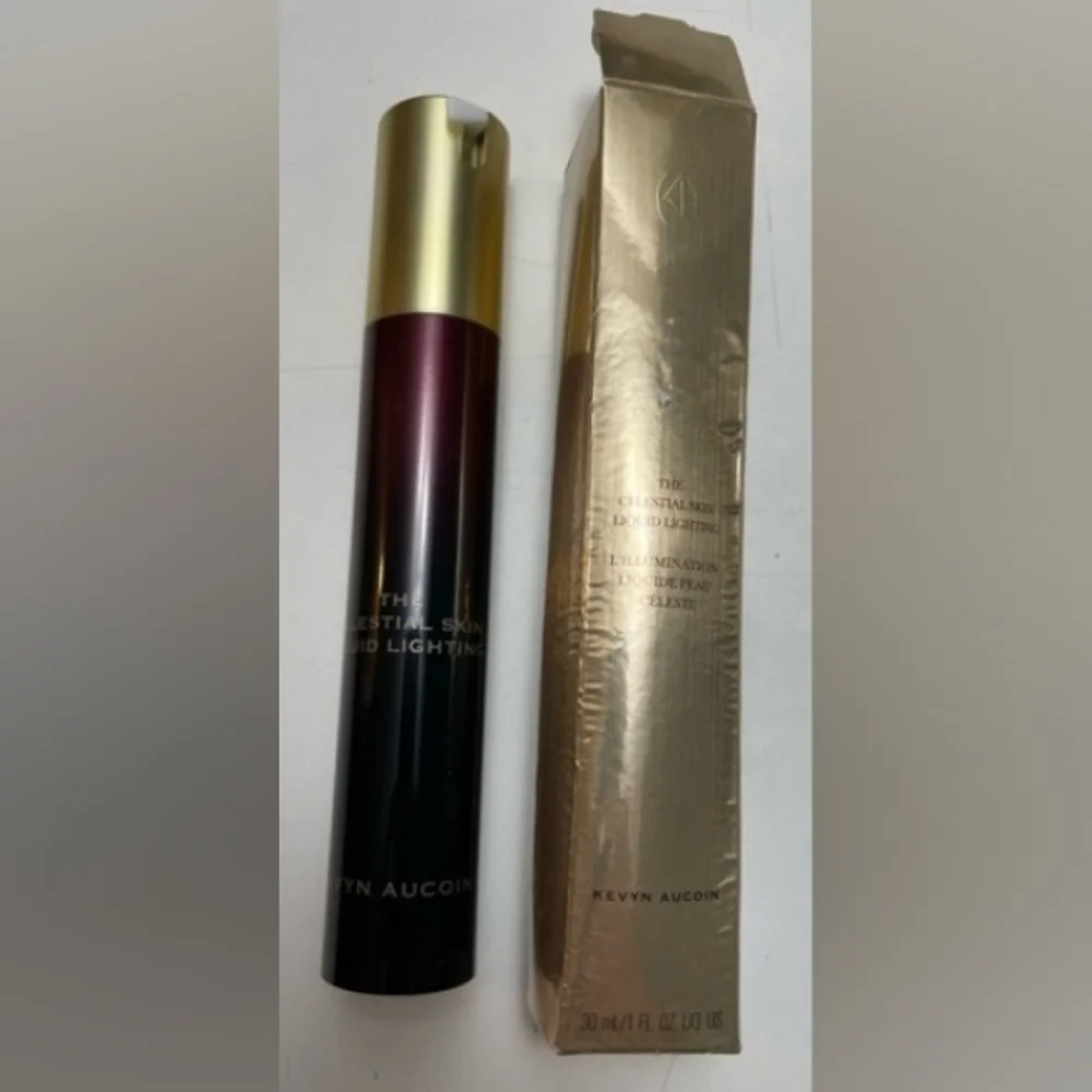 Kevyn Aucoins Celestial Skin  Liquid Light In Color Candlelight